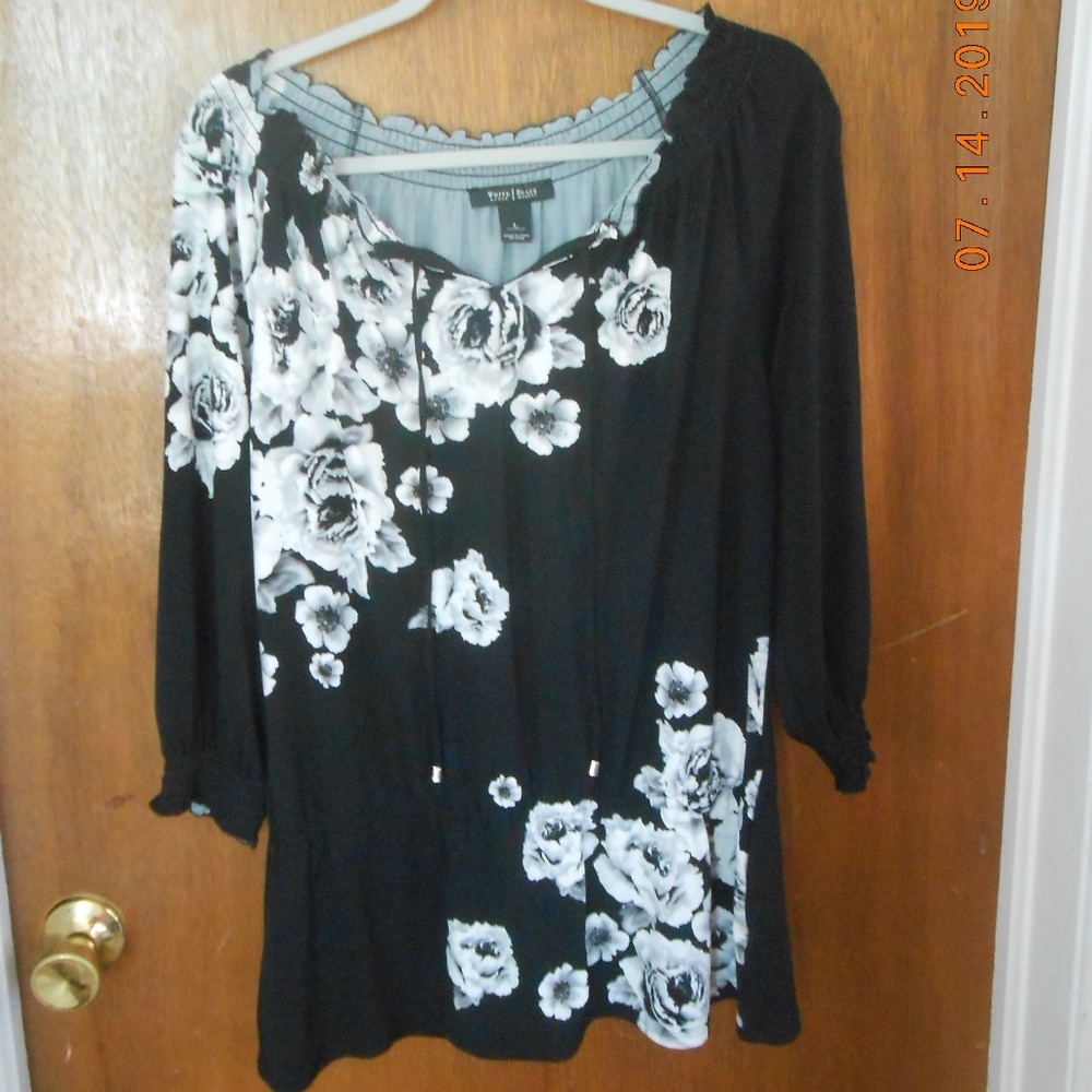 WHBM White House Black Market Peasant Top L